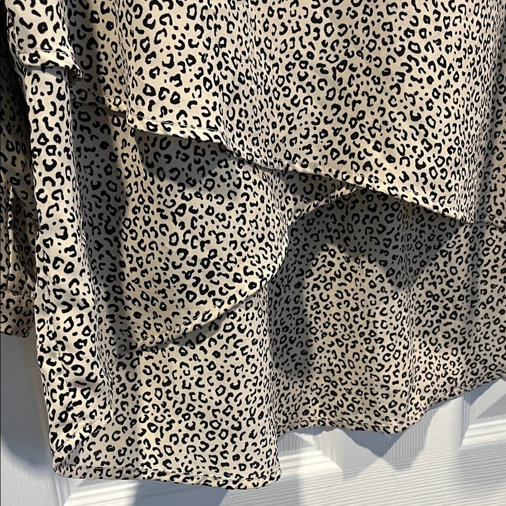 Chelsea & Theodore Black and Cream Speckled Blouse lagenlook, work or office. - Picture 6 of 13